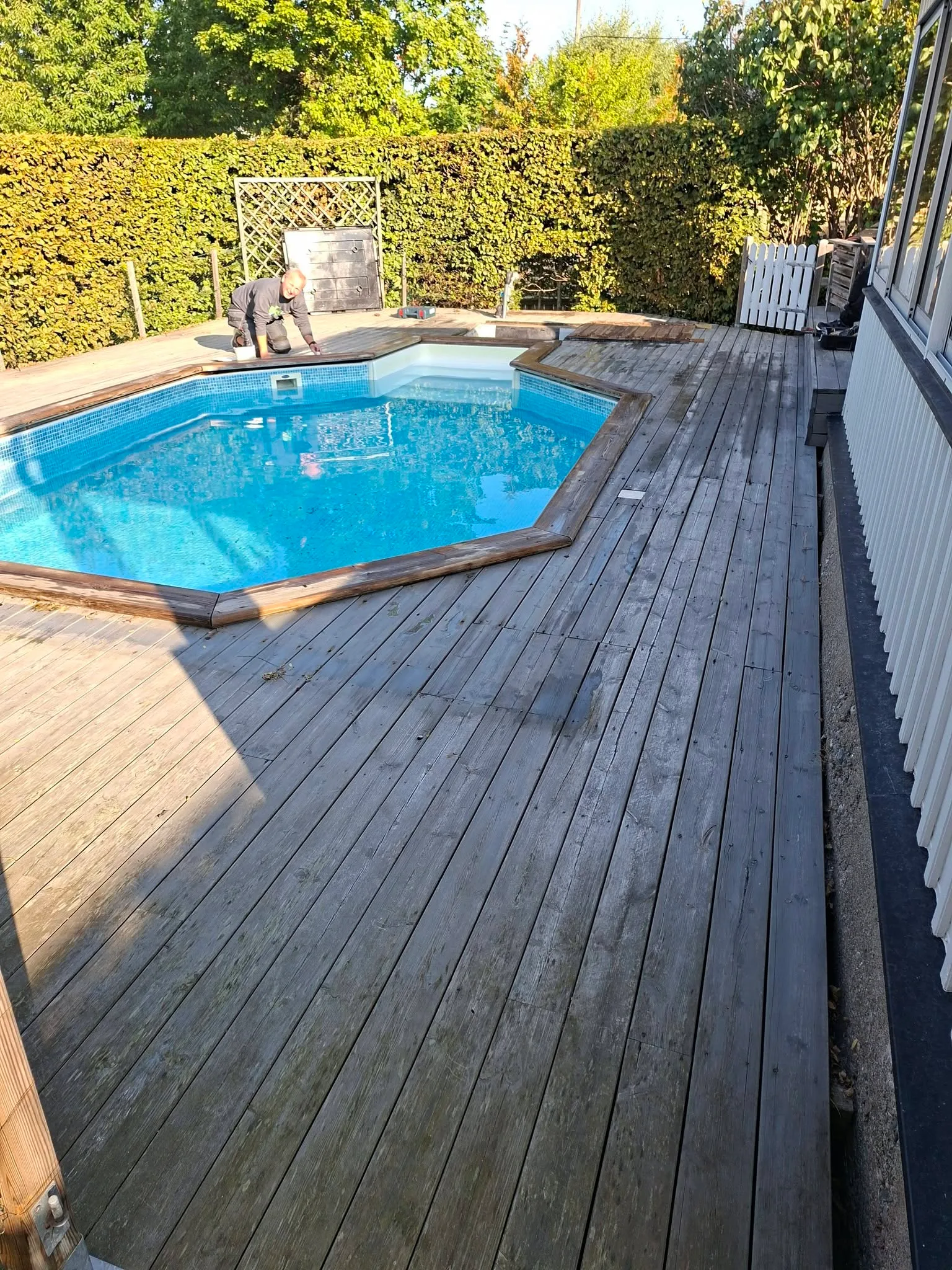 Pool före ny altan